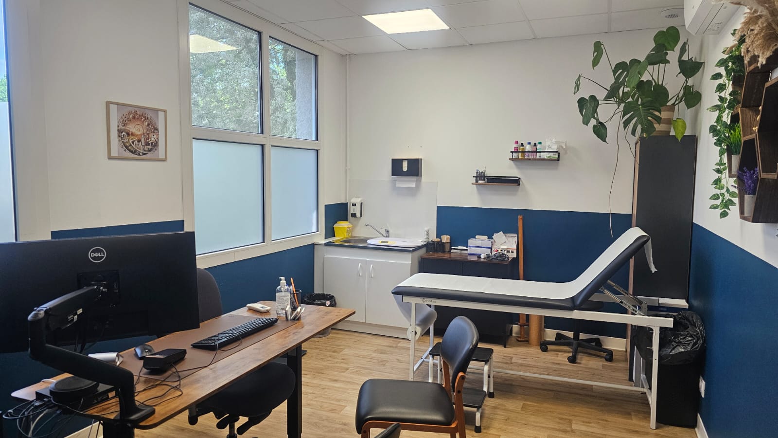 Salle de consultation médicale équipée à Permadoc, Thiers